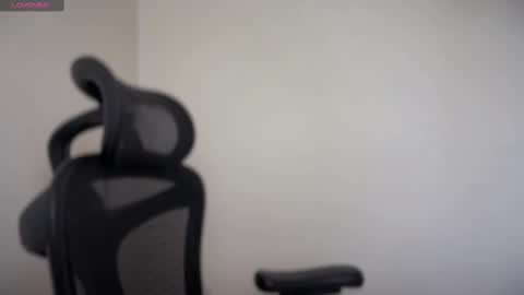 Emma online show from 03/03/25, 01:42