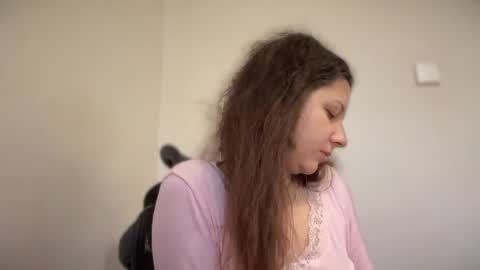 Emma online show from 12/02/25, 06:52