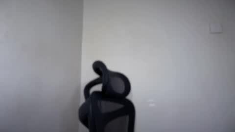 Emma online show from 12/23/25, 06:33