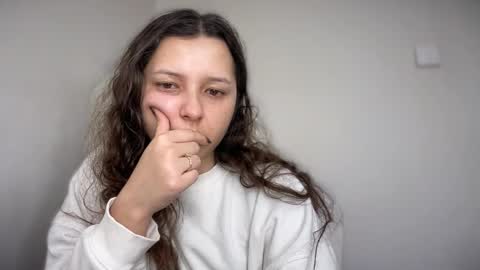 Emma online show from 02/04/26, 07:25