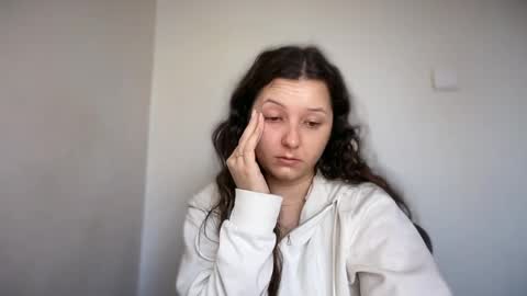 Emma online show from 04/14/26, 07:14