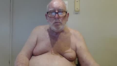 Snapshot of capt5105 chatting on 12/01/24, 10:43 capt5105 online show from 12/01/24, 10:43