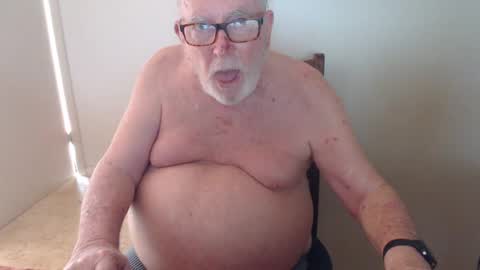 Snapshot of capt5105 chatting on 02/24/25, 02:51 capt5105 online show from 02/24/25, 02:51