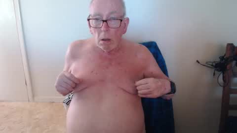 Snapshot of capt5105 chatting on 02/12/26, 01:22 capt5105 online show from 02/12/26, 01:22