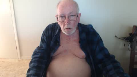 Snapshot of capt5105 chatting on 03/22/26, 01:53 capt5105 online show from 03/22/26, 01:53