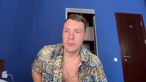 Snapshot of capt_oliver chatting on 07/12/26, 09:00 follow my twitter online show from 07/12/26, 09:00