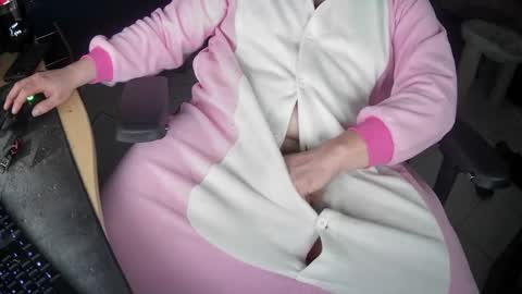 Snapshot of captain_fatcock chatting on 02/16/25, 06:32 captain_fatcock online show from 02/16/25, 06:32