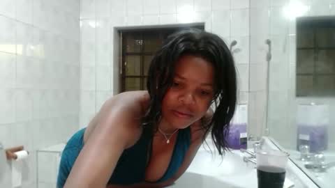 fifi online show from 04/12/26, 07:41