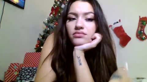 Snapshot of caramelmami26 chatting on 12/25/24, 06:31 caramelmami26 online show from 12/25/24, 06:31