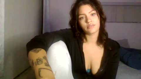 Snapshot of caramelmami26 chatting on 01/07/25, 03:35 caramelmami26 online show from 01/07/25, 03:35