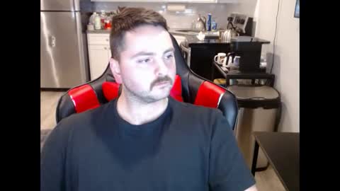 Snapshot of cardi_beans chatting on 10/28/25, 05:26 cardi_beans online show from 10/28/25, 05:26