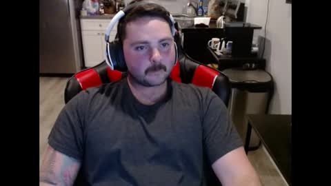 Snapshot of cardi_beans chatting on 11/08/25, 01:17 cardi_beans online show from 11/08/25, 01:17