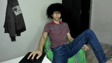 Snapshot of cardrey05 chatting on 05/01/26, 01:21 Carlos and Cristian online show from 05/01/26, 01:21