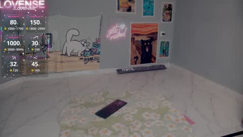 NONA    follow online show from 09/19/25, 04:58