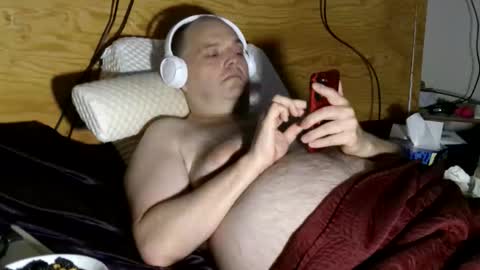 Snapshot of caressonnous chatting on 10/18/25, 04:08 louis online show from 10/18/25, 04:08