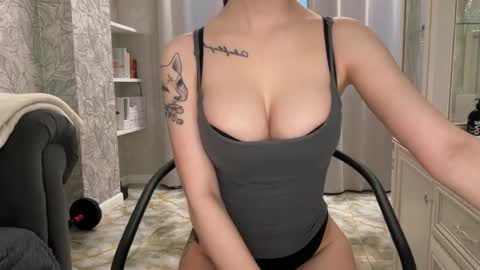 Snapshot of caressysiren chatting on 05/29/26, 05:11 caressysiren online show from 05/29/26, 05:11