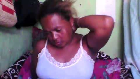 carinesexy69 online show from 12/12/24, 10:13