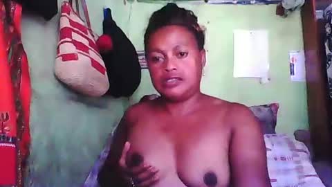 carinesexy69 online show from 12/20/24, 10:27