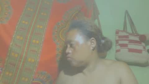 carinesexy69 online show from 02/12/25, 09:22