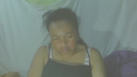 carinesexy69 online show from 10/06/25, 12:35