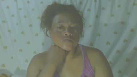 carinesexy69 online show from 11/17/25, 12:27