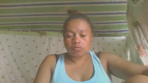 carinesexy69 online show from 04/01/26, 11:00