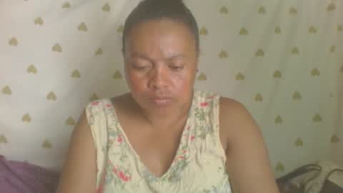 carinesexy69 online show from 04/14/26, 12:00