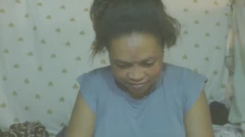 Snapshot of carinesexy69 chatting on 05/14/26, 05:36 carinesexy69 online show from 05/14/26, 05:36