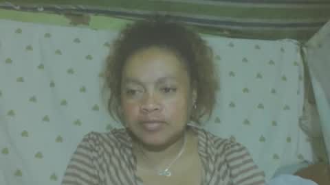 Snapshot of carinesexy69 chatting on 05/17/26, 06:15 carinesexy69 online show from 05/17/26, 06:15