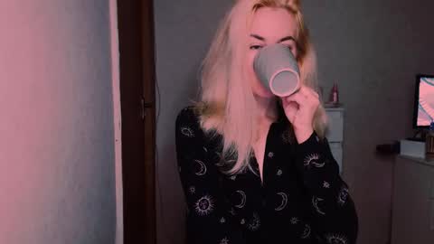 Carin online show from 10/06/25, 05:27