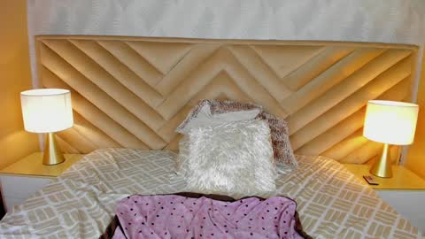 Snapshot of carla_santini chatting on 01/18/25, 12:02 Carla Santini online show from 01/18/25, 12:02