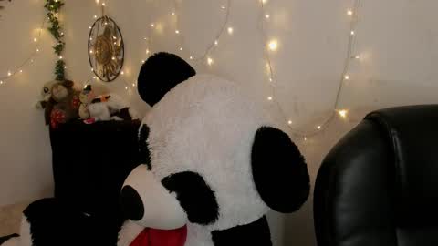 Carla online show from 12/15/25, 03:55