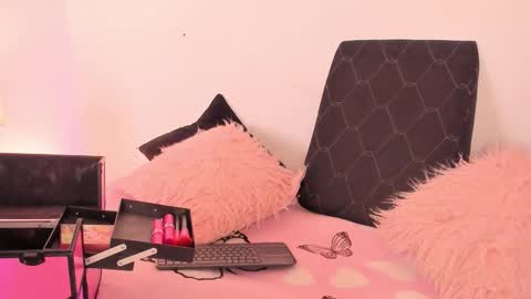 Carla Wet18 online show from 11/26/25, 04:24