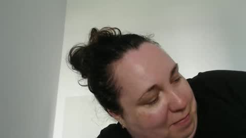 Snapshot of carlaruth chatting on 05/23/26, 03:05 Carlaruth online show from 05/23/26, 03:05