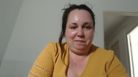 Snapshot of carlaruth chatting on 06/02/26, 03:25 Carlaruth online show from 06/02/26, 03:25