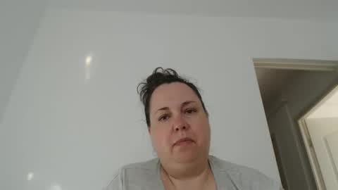 Snapshot of carlaruth chatting on 06/09/26, 04:13 Carlaruth online show from 06/09/26, 04:13
