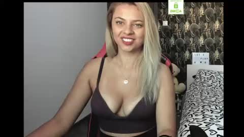 Snapshot of carlastacefun chatting on 06/25/26, 04:34 CarlaStaceFun online show from 06/25/26, 04:34