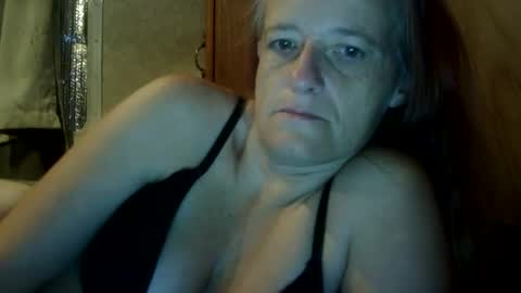 carleeswoman08 online show from 10/17/25, 11:13