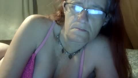 carleeswoman08 online show from 04/29/26, 12:09