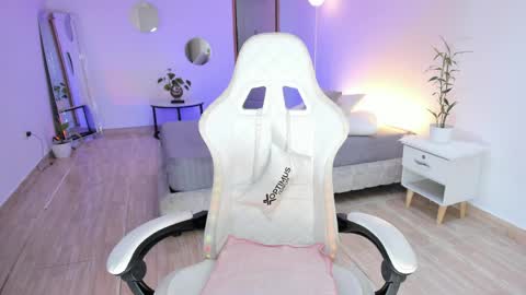 Snapshot of carleewinter chatting on 05/23/26, 11:53 Alejandra online show from 05/23/26, 11:53