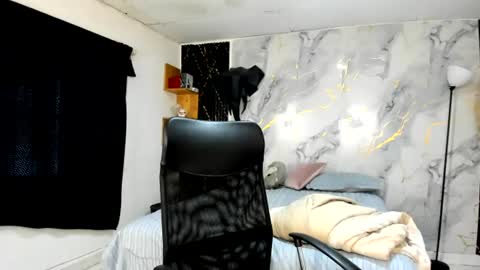 Snapshot of carlitosex09 chatting on 07/13/26, 01:58 master online show from 07/13/26, 01:58