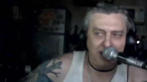 carlos712009 online show from 04/23/26, 06:14