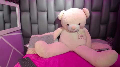     Charlotte     online show from 03/16/26, 01:37