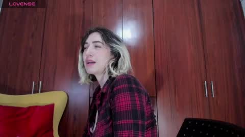 carly grasso  online show from 09/10/25, 03:06