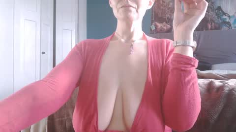 Carly Smiles online show from 12/20/24, 05:51