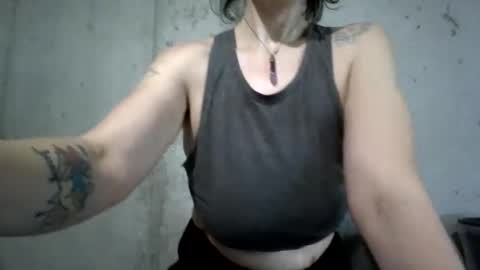 Carly Smiles online show from 12/27/24, 03:37