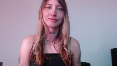 Snapshot of carmennrusso chatting on 07/14/26, 02:05 carmennrusso online show from 07/14/26, 02:05