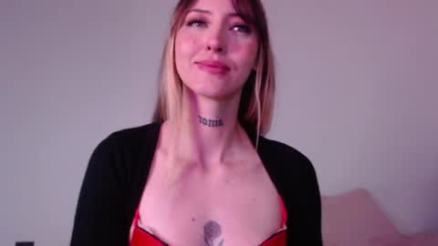 Snapshot of carmennrusso chatting on 07/27/26, 04:14 carmennrusso online show from 07/27/26, 04:14