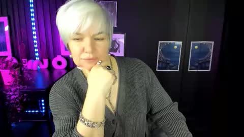 Carmen online show from 12/19/25, 09:44