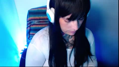 Snapshot of carmillaross chatting on 11/23/25, 10:59 CARMILLA ROSS online show from 11/23/25, 10:59